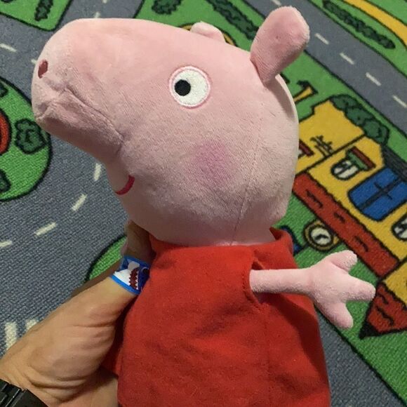 Ty Peppa Pig Plush in EUC about 13 inches tall - Picture 2 of 7